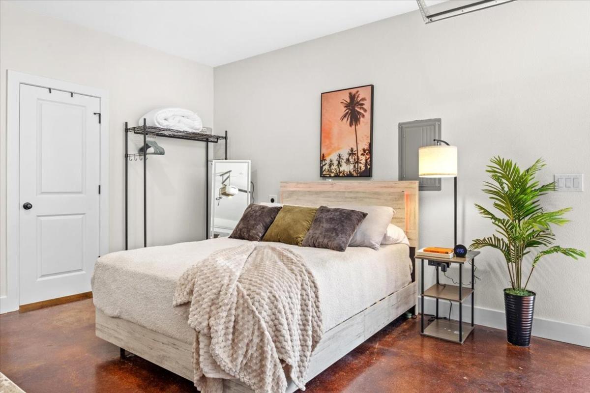 Two Lofts For One Price * Gulf Breeze